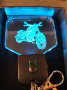 porte-clé LED moto custom plexi